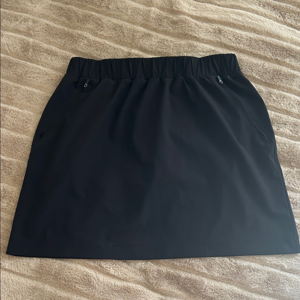 Lou & Grey Luvstretch skort, size S